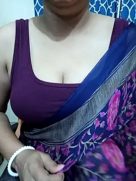 Snapshot of Priya_Boudi chatting on September 25, 6:44 pm Priya Boudi online show from September 25, 6:44 pm