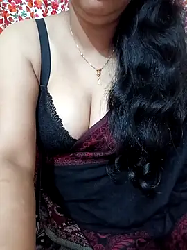 Snapshot of Priya_Boudi chatting on December 14, 6:01 pm Priya Boudi online show from December 14, 6:01 pm