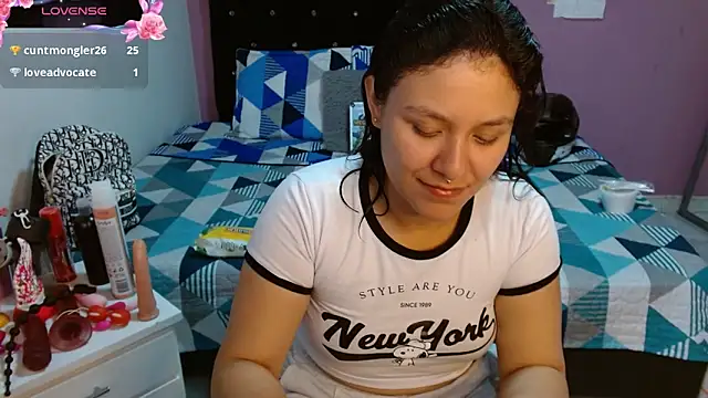 Snapshot of soniafuckboobs chatting on February 5, 6:15 pm soniafuckboobs online show from February 5, 6:15 pm