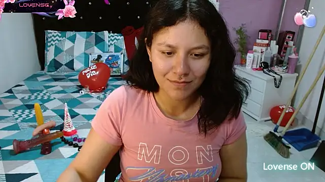 Snapshot of soniafuckboobs chatting on February 20, 3:08 pm soniafuckboobs online show from February 20, 3:08 pm