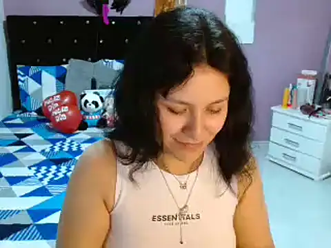 Snapshot of soniafuckboobs chatting on March 12, 9:24 pm soniafuckboobs online show from March 12, 9:24 pm
