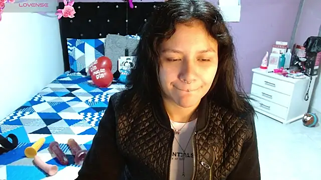 Snapshot of soniafuckboobs chatting on March 14, 12:18 pm soniafuckboobs online show from March 14, 12:18 pm