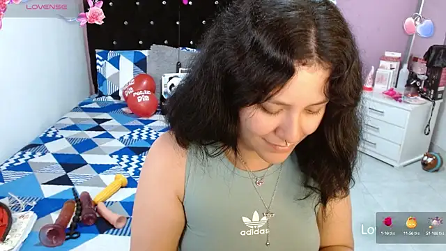 Snapshot of soniafuckboobs chatting on March 15, 3:16 pm soniafuckboobs online show from March 15, 3:16 pm