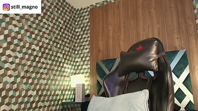 Michael magno online show from November 25, 1:33 pm