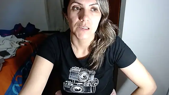 Snapshot of Chantal_hott chatting on November 8, 11:03 pm Chantal hott online show from November 8, 11:03 pm