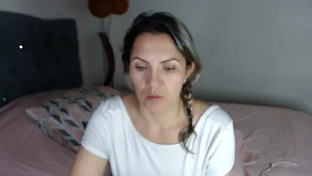 Chantal hott online show from April 28, 2:27 am