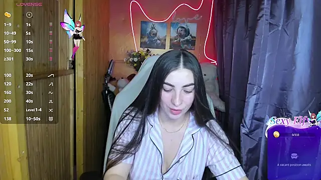 Snapshot of Fiery_Brunette_ chatting on January 12, 7:00 am Fiery Brunette online show from January 12, 7:00 am