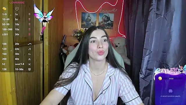 Snapshot of Fiery_Brunette_ chatting on January 13, 6:27 pm Fiery Brunette online show from January 13, 6:27 pm