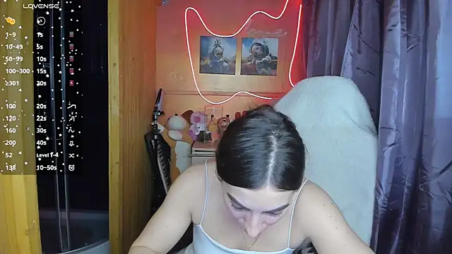 Snapshot of Fiery_Brunette_ chatting on March 21, 4:17 am Fiery Brunette online show from March 21, 4:17 am