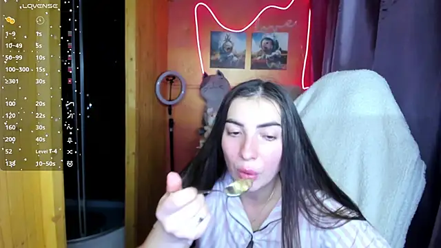 Snapshot of Fiery_Brunette_ chatting on October 11, 8:57 am Fiery Brunette online show from October 11, 8:57 am