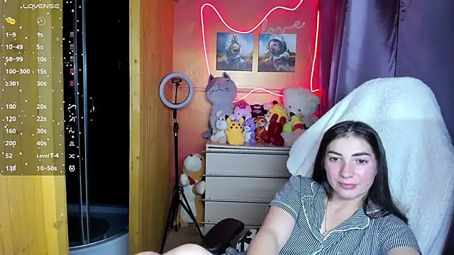 Snapshot of Fiery_Brunette_ chatting on October 13, 5:51 am Fiery Brunette online show from October 13, 5:51 am