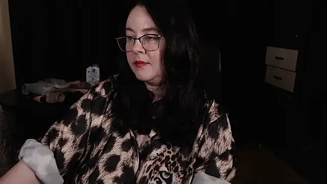 poshmistress online show from November 20, 2:01 am