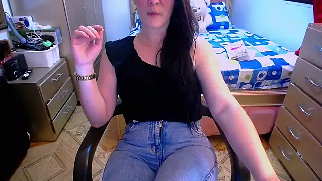 BitterMomXxx online show from February 13, 3:03 pm