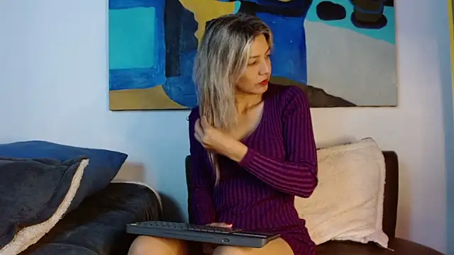 Snapshot of alana_valdiri chatting on February 6, 9:17 pm alana valdiri online show from February 6, 9:17 pm