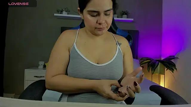 ayla13  online show from July 4, 4:57 pm