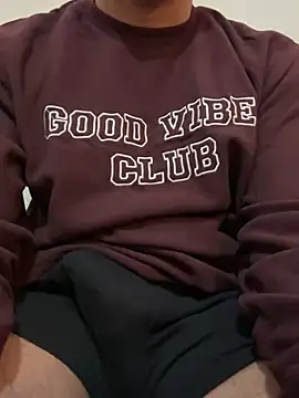 Snapshot of rhuh3991 chatting on December 11, 5:15 pm rhuh3991 online show from December 11, 5:15 pm