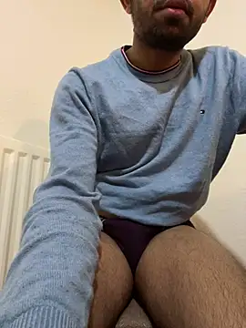 Snapshot of rhuh3991 chatting on January 5, 8:32 am rhuh3991 online show from January 5, 8:32 am