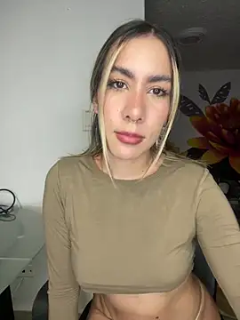 Snapshot of Lauren-Rosse chatting on January 9, 11:34 pm Lauren-Rosse online show from January 9, 11:34 pm