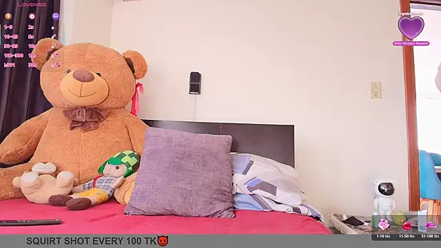 Snapshot of Samanntthaa__ chatting on May 8, 1:05 pm Samanntthaa online show from May 8, 1:05 pm