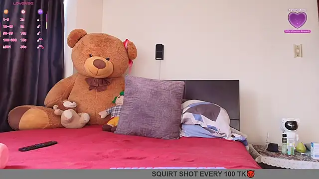 Snapshot of Samanntthaa__ chatting on May 13, 12:57 pm Samanntthaa online show from May 13, 12:57 pm