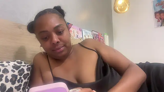 ChocolateCakeQueen online show from June 26, 2:49 am