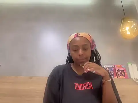 ChocolateCakeQueen online show from July 21, 12:57 am