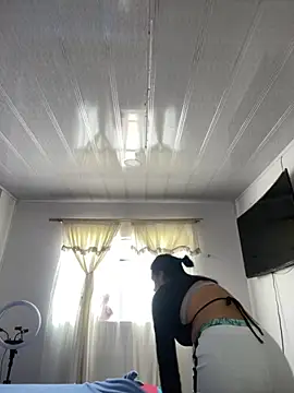 hannahb-e online show from October 24, 7:54 pm