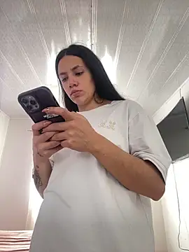 hannahb-e online show from March 3, 4:13 pm