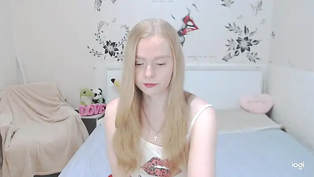 alice de online show from December 4, 11:13 pm