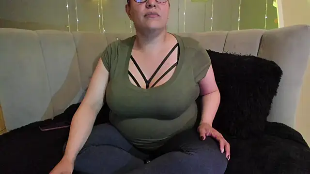 Sammy owens  online show from March 14, 9:43 pm