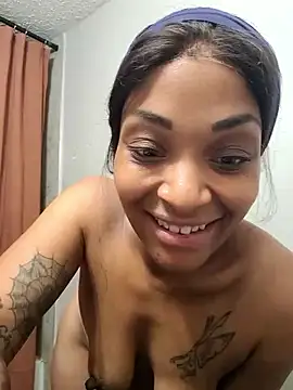Snapshot of mariah2299 chatting on June 7, 7:17 pm mariah2299 online show from June 7, 7:17 pm