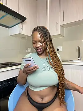 Snapshot of Jazmine-Blue chatting on July 30, 10:36 am Jazmine-Blue online show from July 30, 10:36 am