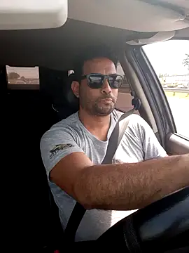 Snapshot of hecwil8 chatting on October 23, 5:01 pm hecwil8 online show from October 23, 5:01 pm