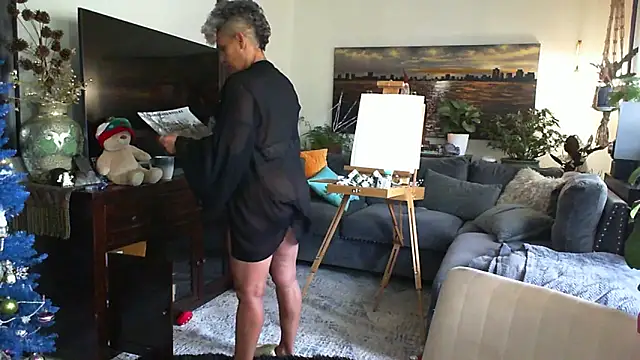 CeceilaMoon online show from December 15, 3:16 pm