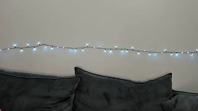 Snapshot of JennyRosh chatting on March 4, 9:32 pm JennyRosh online show from March 4, 9:32 pm