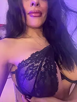 Snapshot of canela_10 chatting on November 6, 3:07 am canela 10 online show from November 6, 3:07 am