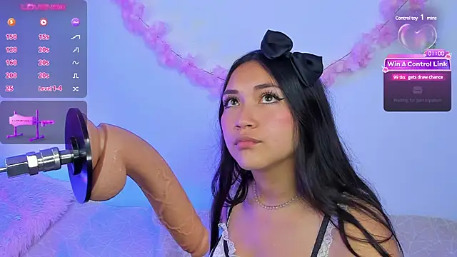 pauline golden1 online show from March 1, 4:15 am