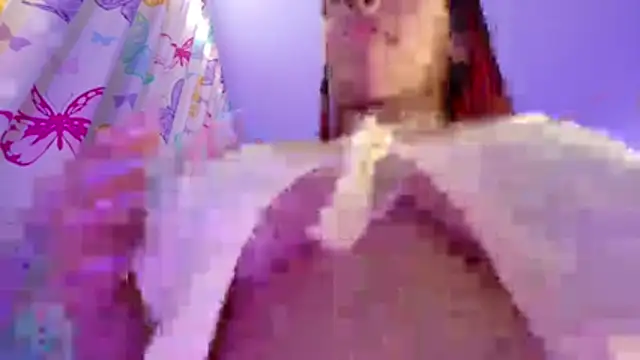 Snapshot of NicolleTaylor chatting on May 7, 8:47 pm NicolleTaylor online show from May 7, 8:47 pm