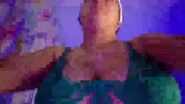 Snapshot of NicolleTaylor chatting on June 4, 3:34 am NicolleTaylor online show from June 4, 3:34 am