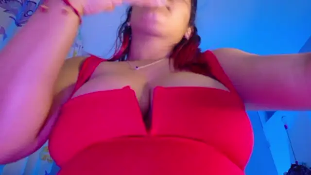 Snapshot of NicolleTaylor chatting on June 12, 4:00 am NicolleTaylor online show from June 12, 4:00 am