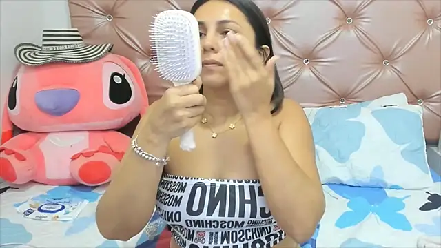 KatiaMoore online show from August 3, 2:54 am