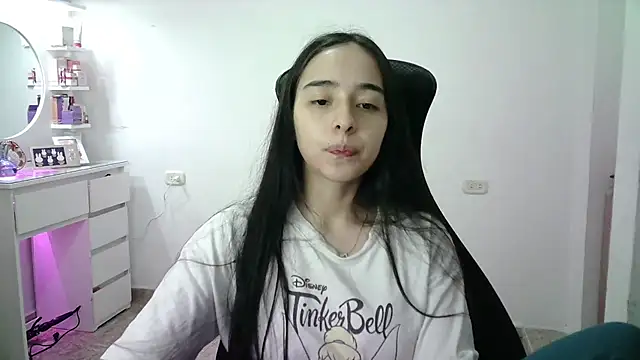 Snapshot of aineangeel chatting on May 27, 12:51 am aineangeel online show from May 27, 12:51 am