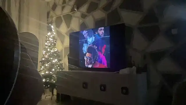 petitebeauty online show from December 10, 8:27 pm