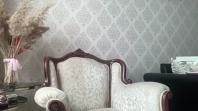 petitebeauty online show from September 15, 11:10 am