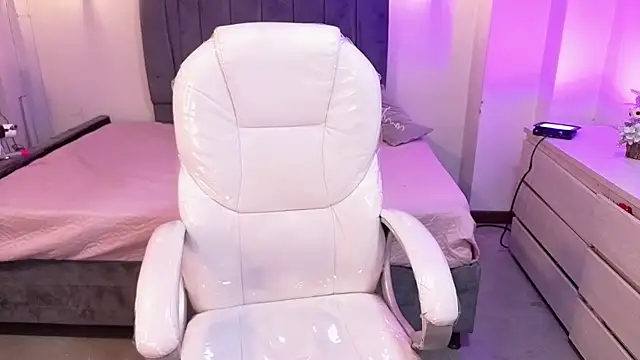 iam sofiia online show from February 17, 8:59 pm