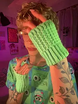 lyamthommpson online show from February 22, 3:18 am