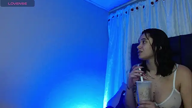 Snapshot of megan_lover chatting on July 7, 2:36 am megan lover online show from July 7, 2:36 am