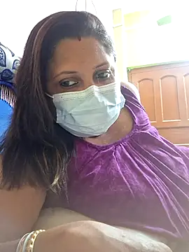 Snapshot of kunjan789 chatting on December 3, 10:39 am kunjan789 online show from December 3, 10:39 am