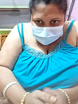 Snapshot of kunjan789 chatting on December 9, 6:46 pm kunjan789 online show from December 9, 6:46 pm