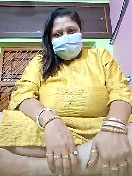 Snapshot of kunjan789 chatting on February 6, 1:16 am kunjan789 online show from February 6, 1:16 am